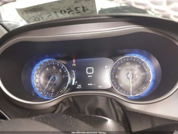 Chrysler Pacifica II 2022 Chrysler Pacifica Touring L 2022 3.6l 3.6 Benzyna 287KM, zdjęcie 10