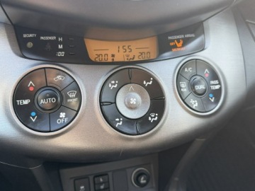 Toyota RAV4 III MPV Facelifting 2.2 D-4D 150KM 2011 Toyota RAV-4 4x4 2.2D 2011 Bogata Wersja Elektryka, zdjęcie 14