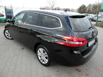 Peugeot 2017 Peugeot 308 Allure Kamera Panorama Dach 1.2 Benzyna 96KM, zdjęcie 2