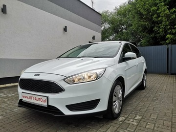 Ford Focus III Kombi Facelifting 1.0 EcoBoost 100KM 2017 Ford Focus 1.0 ECOBOST 100KM Klima Isofix P. fote