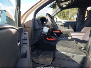 Nissan 2023 Nissan Frontier Pro-4X 2023 3.8 Benzyna 310KM, zdjęcie 9