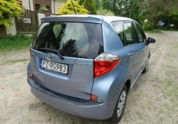 Toyota Verso-S 1.33 Dual VVT-i 99KM 2011 Toyota Verso S czyli YARIS z bagaznikiem. Niezawodny i praktyczny 1.3 99KM, zdjęcie 16