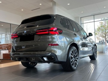 BMW X5 G05 SUV Facelifting 3.0 30d 298KM 2026 BMW X5 xDrive30d Sport Suv 3.0 (298KM) 2026, zdjęcie 1