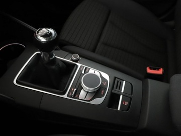 Audi A3 8V Hatchback 3d 2.0 TDI clean diesel 150KM 2016 Audi A3 2.0 TDI Ambition Nawigacja Tempomat Grzane, zdjęcie 26