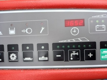 Промышленная самоходная поломоечная машина Hako B 910