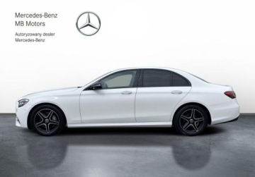 Mercedes Klasa E W213 Limuzyna Facelifting 2.0 E220d 194KM 2022 Mercedes-Benz Klasa E SalonPL AMG Night LED Kamera 360 Keyless Ambiente AS, zdjęcie 11
