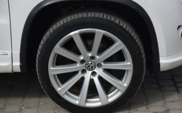 Volkswagen Tiguan I SUV 2.0 TDI CR DPF 170KM 2009 Volkswagen Tiguan 2.0TDI R-LINE 4x4 Navi Kamera 2 KPL ALU Oryginal Lakier, zdjęcie 12
