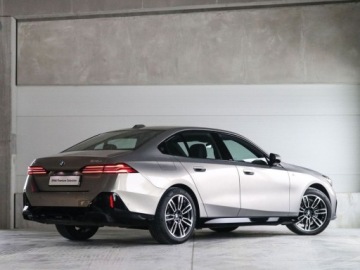 BMW Seria 5 G90-91 Touring 2.0 520d 197KM 2025 BMW Seria 5 BMW 520d xDrive Limuzyna 2.0 Diesel 197KM, zdjęcie 1