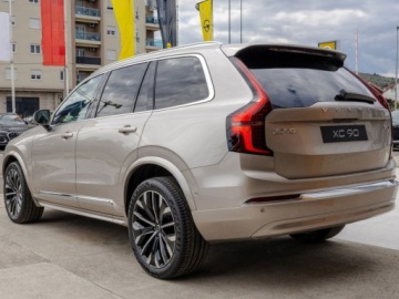 Volvo XC90 II 2026 VOLVO XC90 B5 B AWD Plus Bright Suv 2.0 (250KM) 2026, zdjęcie 3