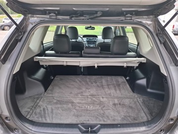 Toyota Prius III 2015 Toyota Prius 1.8 V 2015r. przebieg 236 tys km faktura VAT 23%, zdjęcie 2