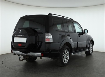 Mitsubishi Pajero IV SUV 5d 3.2 DOHC 200KM 2015 Mitsubishi Pajero 3.2 DI-D, Salon Polska, 197 KM, zdjęcie 4