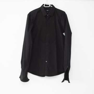 Czarna koszula marki Hugo Boss na spinki rozmiar M/L