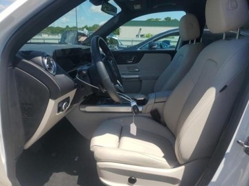 Mercedes GLB 2023 Mercedes-Benz GLB 250, 2023r., 4x4, 2.0L 2.0 Benzyna 221KM, zdjęcie 7