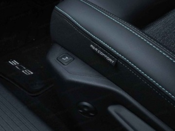 Peugeot 308 III Hatchback 1.5 BlueHDi 130KM 2025 Od ręki - Allure EAT8 1.5 BlueHDi 130KM / Pakiet Wygoda, Safety, Komfort, zdjęcie 4