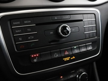 Mercedes CLA C117 Shooting Brake 1.6 180 122KM 2015 Mercedes CLA 180 automat bi-xenon panorama, zdjęcie 24