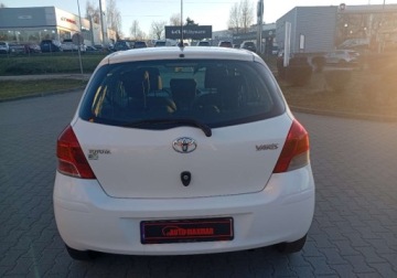 Toyota Yaris II Hatchback 5d 1.0 VVT-i 69KM 2009 Toyota Yaris Kupiony w Polsce - benzyna - klimatyzacja Benzyna 69KM, zdjęcie 8