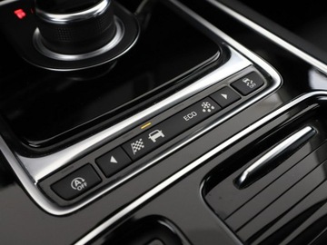 Jaguar XE Sedan 2.0 i4 180KM 2018 Jaguar XE niski przebieg skóra navi virtual, zdjęcie 27