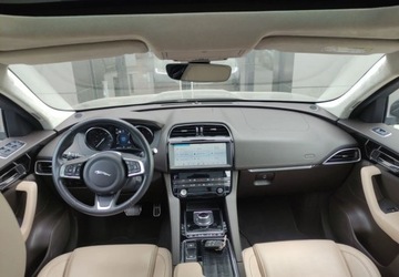 Jaguar F-Pace SUV 2.0 iD4 240KM 2018 Jaguar F-Pace 2.0 Diesel 241KM, zdjęcie 2