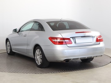 Mercedes Klasa E W212 Coupe 250 CGI BlueEFFICIENCY 204KM 2010 Mercedes E E 250, Automat, Skóra, Xenon, Klima, zdjęcie 3