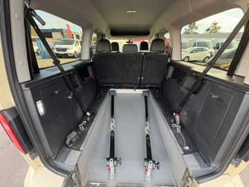 Volkswagen Caddy IV Kombi Maxi 2.0 TDI SCR BlueMotion Technology 102KM 2019 Volkswagen Caddy niepełnosprawnych rampa inwalida, zdjęcie 4