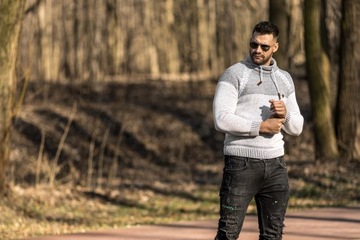 MODNY SWETER MĘSKI KOMIN GOLF WAR. SZARY - XL