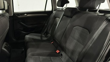 Volkswagen Passat B8 Variant Facelifting 2.0 TSI 190KM 2021 Volkswagen Passat 2.0 TSI Business DSG Kombi, zdjęcie 11