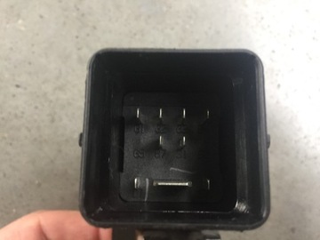 РЕЛЕ СВЕЧ НА ЗАПАЛ 8200798585 TRAFIC III