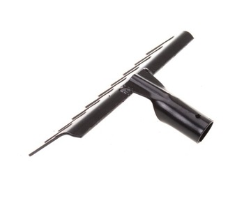 Массивные металлические грабли черного цвета, 10 зубцов.