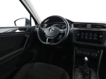 Volkswagen Tiguan II SUV 2.0 TDI 150KM 2018 Volkswagen Tiguan 2.0 TDI Automat 4Motion Highline, zdjęcie 15
