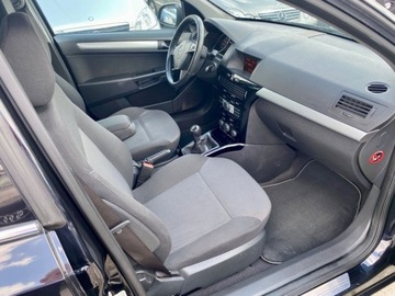 Opel Astra H Kombi 1.4 TWINPORT ecoFLEX 90KM 2010 Opel Astra Edition 111 Jahre 1.4 Benzyna 90KM, zdjęcie 18