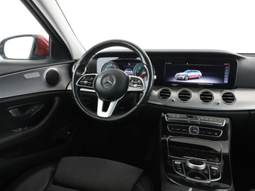 Mercedes Klasa E W213 Kombi 2.0 220d 194KM 2019 Mercedes E 220 FV23% Automat Navi Kamera cofania, zdjęcie 15