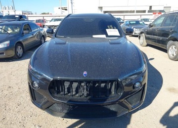 Maserati Levante 2022 Maserati Levante 2022r., Base, 3L, od ubezpieczalni 3.0 Benzyna 580KM, zdjęcie 4