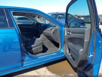 Chrysler 300C II 2023 Chrysler 300 Touring L 2023 3.6l 3.6 Benzyna 292KM, zdjęcie 4