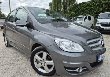 Mercedes Klasa B W245 180 CDI 109KM 2011 Mercedes-Benz Klasa B Automat Avangarda Stan idealny 2.0 Diesel 109KM, zdjęcie 4