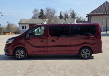 Renault Trafic III Combi 2.0 dCi  170KM 2023 Renault Trafic Spaceclass Escapade170 KMAUTOMATLozkoStolikPerfekt stanGwar, zdjęcie 5