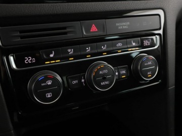 Volkswagen Golf Sportsvan Sportsvan 1.2 TSI BlueMotion Technology 110KM 2017 Volkswagen Golf Sportsvan automat navi PDC grzane, zdjęcie 27