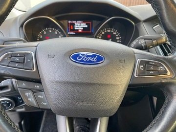 Ford Focus III Kombi Facelifting 1.0 EcoBoost 125KM 2014 navi alu 17&#039; PDC P+T climatronic, zdjęcie 30