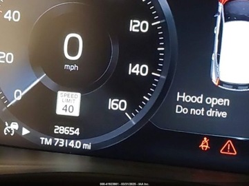 Volvo XC40 2021 Volvo XC 40 T5 Momentum 2021 2.0l 2.0 Benzyna 248KM, zdjęcie 11