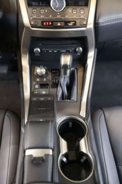 Lexus NX I SUV Facelifting 300h 197KM 2021 Lexus NX 300h F Impression AWD 2.5 Hybryda 197KM, zdjęcie 23