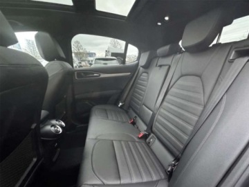 Alfa Romeo Stelvio SUV Facelifting 2023 2.0 GME Turbo 280KM 2025 2.0 Turbo Veloce Q4 (280 KM) Dach przeszklony, rozsuwany elektrycznie, zdjęcie 14