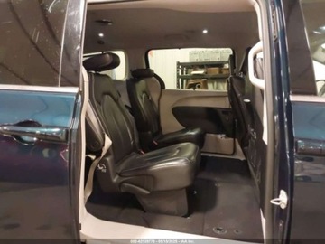 Chrysler Pacifica II 2022 Chrysler Pacifica Touring L 2022 3.6l 3.6 Benzyna 287KM, zdjęcie 13