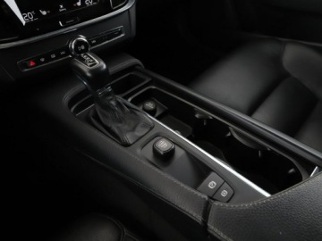 Volvo V90 II Kombi 2.0 D3 150KM 2017 Volvo V90 automat skóra full LED navi klim auto, zdjęcie 27