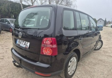 Volkswagen Touran I 2008 Volkswagen Touran 1,6Mpi Klimatronik Maly przebieg 1.6 Benzyna 105KM, zdjęcie 1