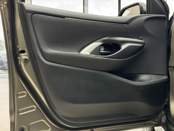 Toyota Yaris IV Hatchback 1.5 Dynamic Force 125KM 2023 Toyota Yaris Comfort+Tech+Style / 1 właściciel / S, zdjęcie 10