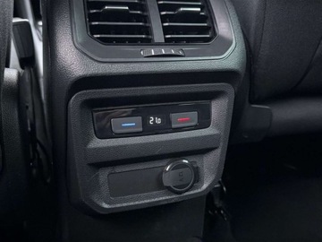 Volkswagen Tiguan II SUV 1.5 TSI EVO 150KM 2020 Volkswagen Tiguan TSI 150KM Life LED Keyless Pakiet Zimowy Salon PL F, zdjęcie 32