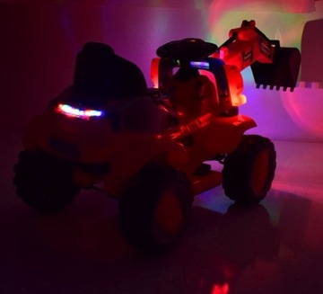 БОЛЬШОЙ ЭКСКАВАТОР С ДИСТАНЦИОННЫМ УПРАВЛЕНИЕМ, ПОЛНАЯ ОПЦИЯ, ПОДВИЖНЫЙ КОВШ, /1988 г.в.