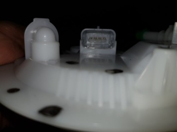 ТОПЛИВНЫЙ НАСОС RENAULT KANGOO II 1.5DCI 172026671R