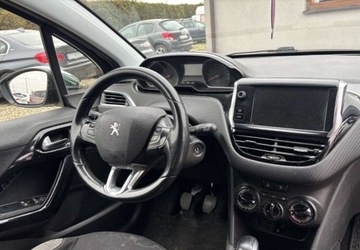 Peugeot 208 I Hatchback 3d 1.6 e-HDI 92KM 2014 Peugeot 208 2014r. 1.6 Diesel 92KM, zdjęcie 10