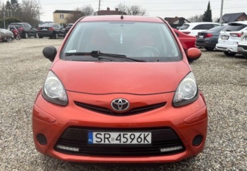 Toyota Aygo I Hatchback 5d Facelifting 1.0 VVT-i 68KM 2012 Toyota Aygo Niski przebieg Polski salon Benzyna 68KM, zdjęcie 8
