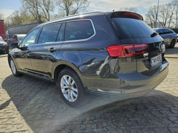 Volkswagen Passat B8 Variant Facelifting 2.0 TDI SCR 150KM 2021 Volkswagen Passat Variant 2,0 diesel 150KM DSG LED, zdjęcie 2